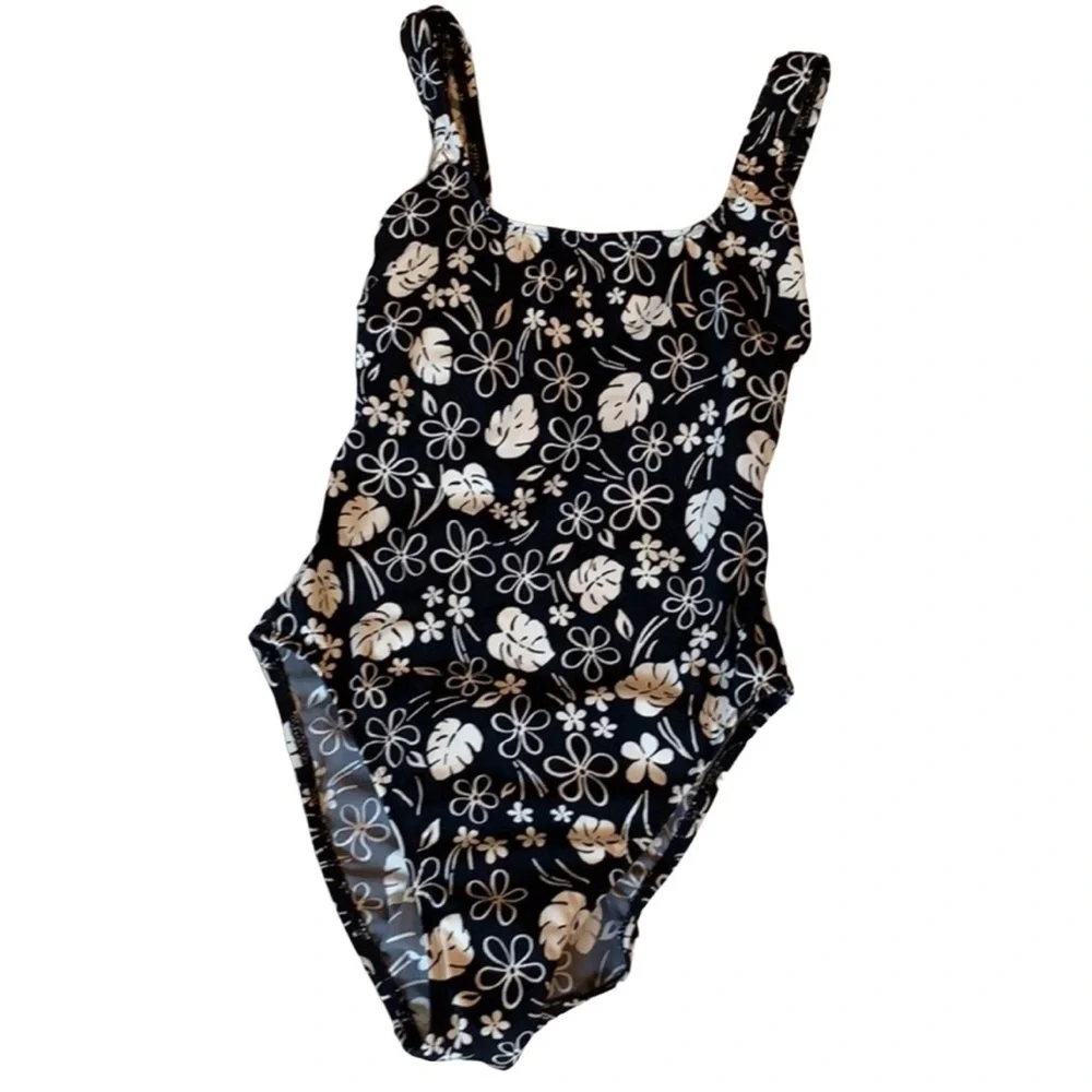 Lands’ End black & white floral print one piece swimsuit Size 6